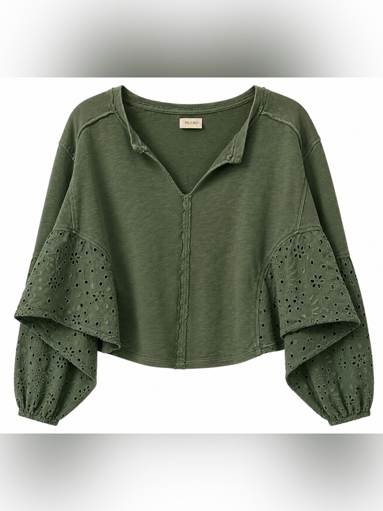 Pilcro Tops - Anthropologie Pilcro Eyelet Batwing Top-S